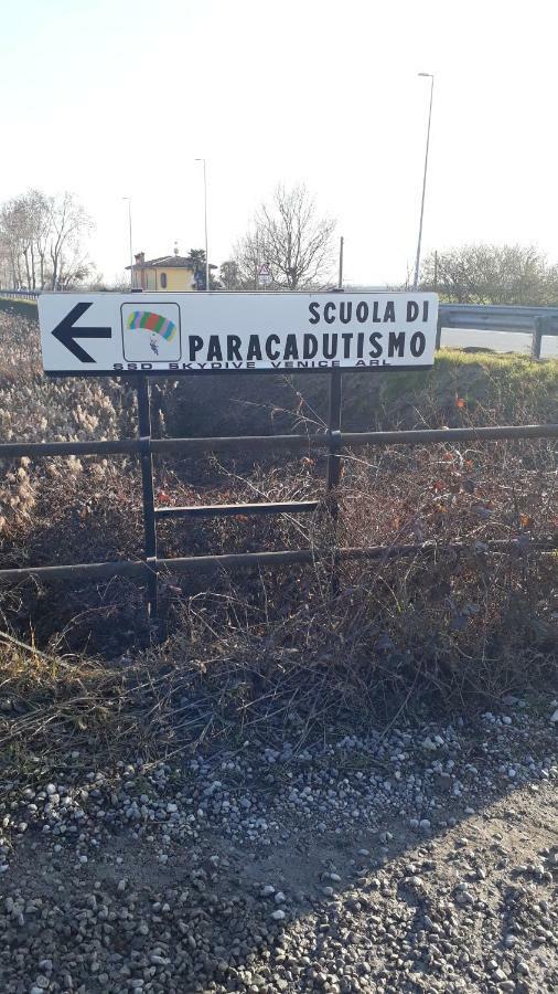 Appartamento Ai Tigli Caorle Bagian luar foto