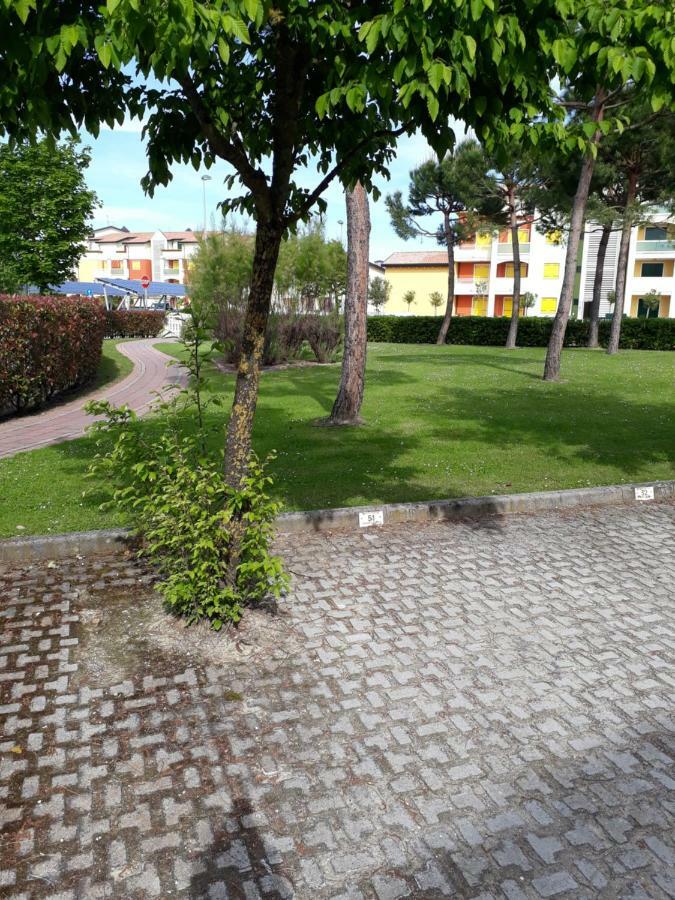 Appartamento Ai Tigli Caorle Bagian luar foto
