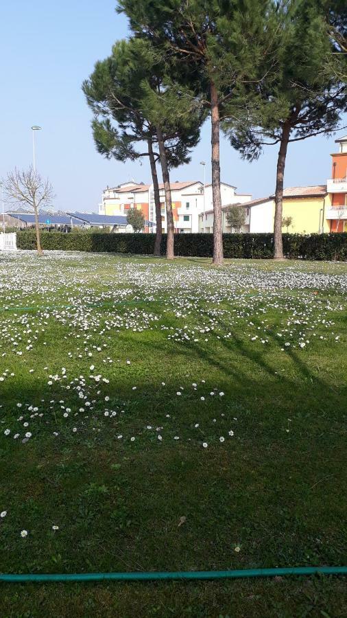Appartamento Ai Tigli Caorle Bagian luar foto